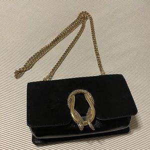 Express Interlocking Snake Shoulder Bag